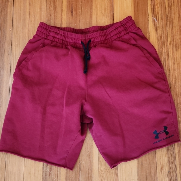 Under Armour Other - Under Armour Men's Maroon Athletic Shorts